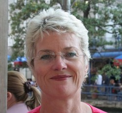 Headshot of susan Hollingshead